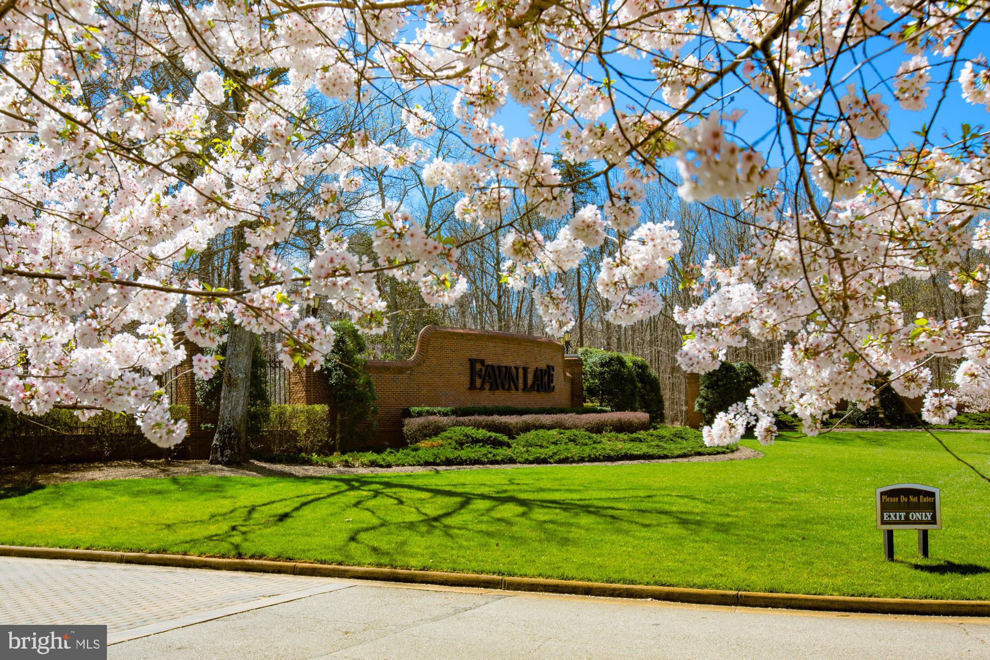 11708 Eagle Ridge Drive Spotsylvania, VA 22551 - Photo 75 of 75 a front view of a house with garden