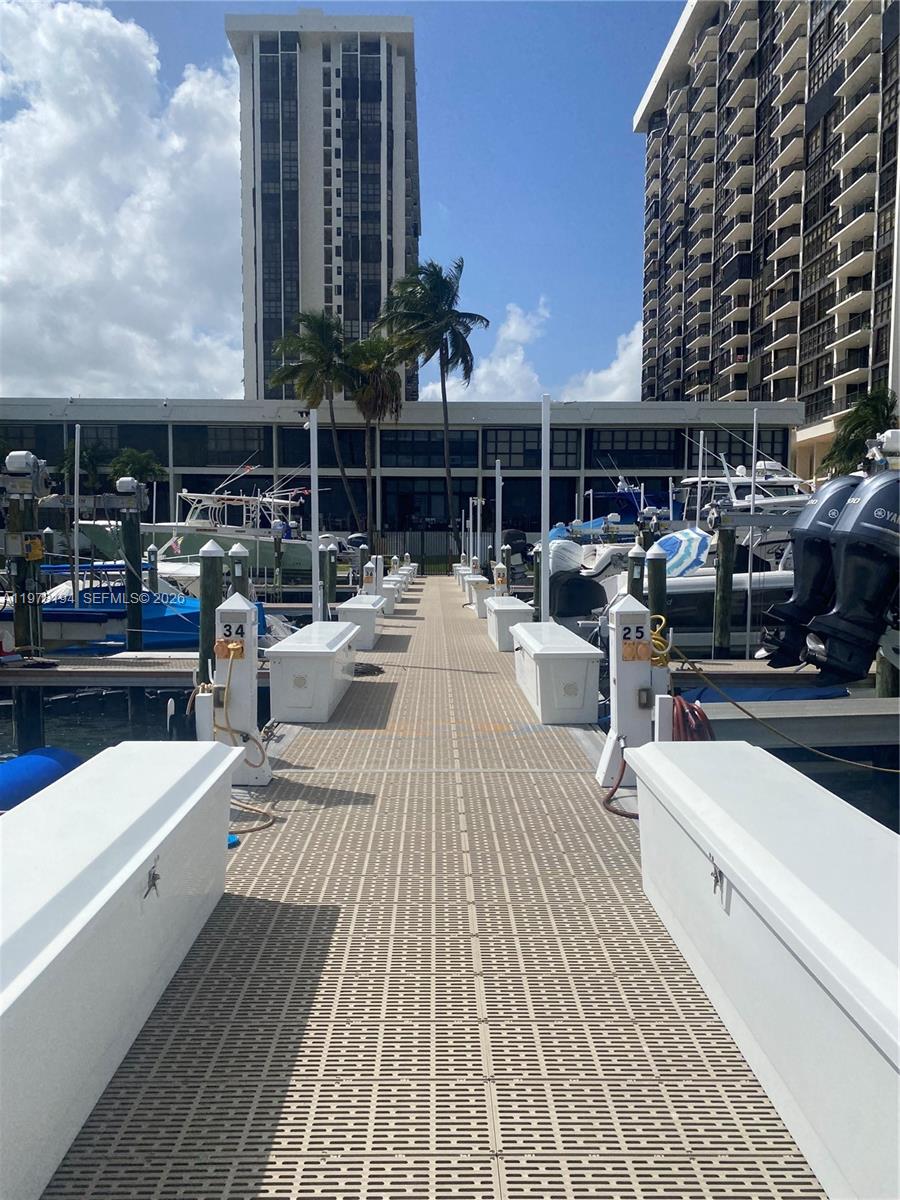 1901 Brickell Avenue Miami, FL 33129 - Photo 5 of 7