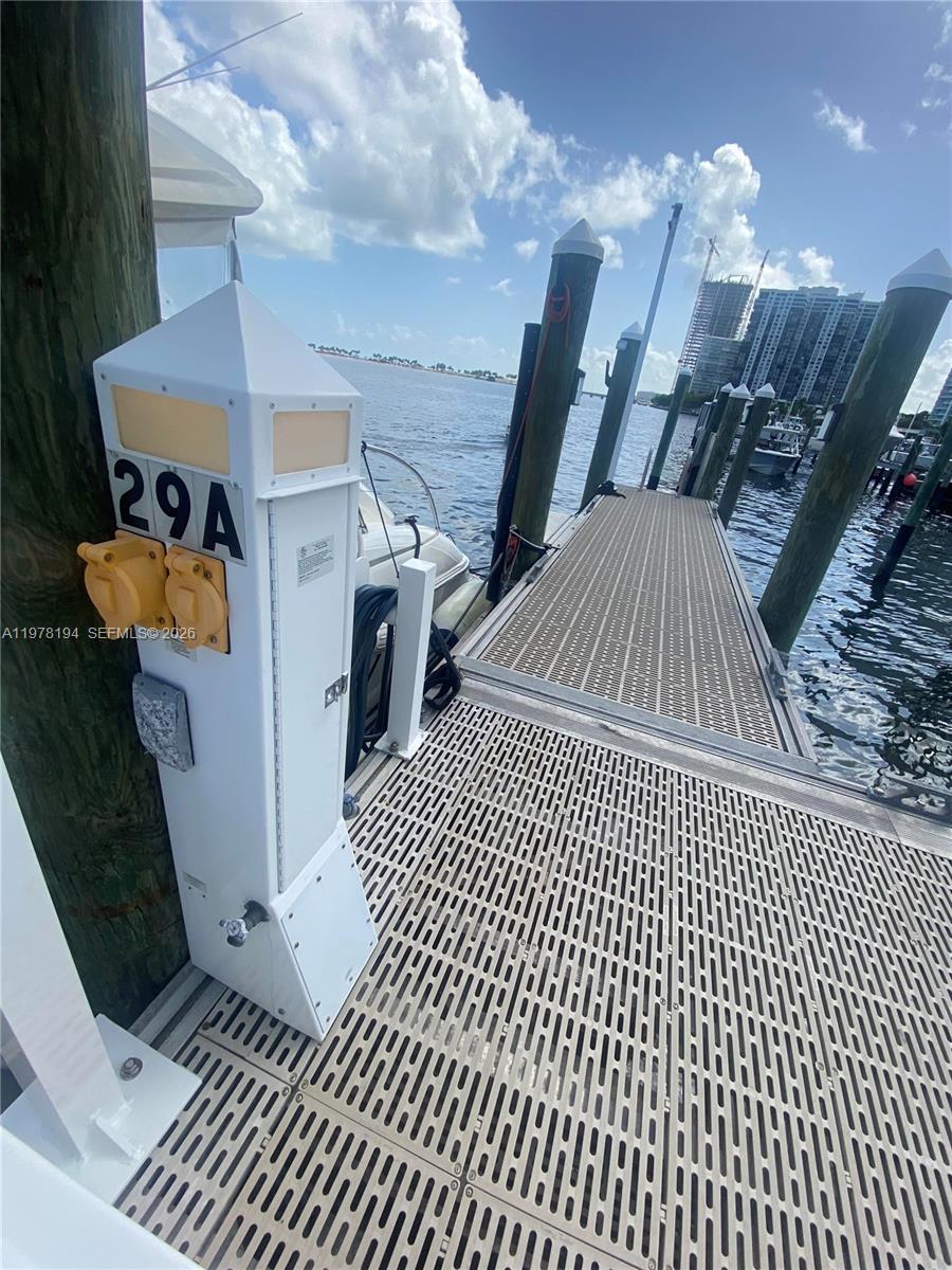 1901 Brickell Avenue Miami, FL 33129 - Photo 6 of 7