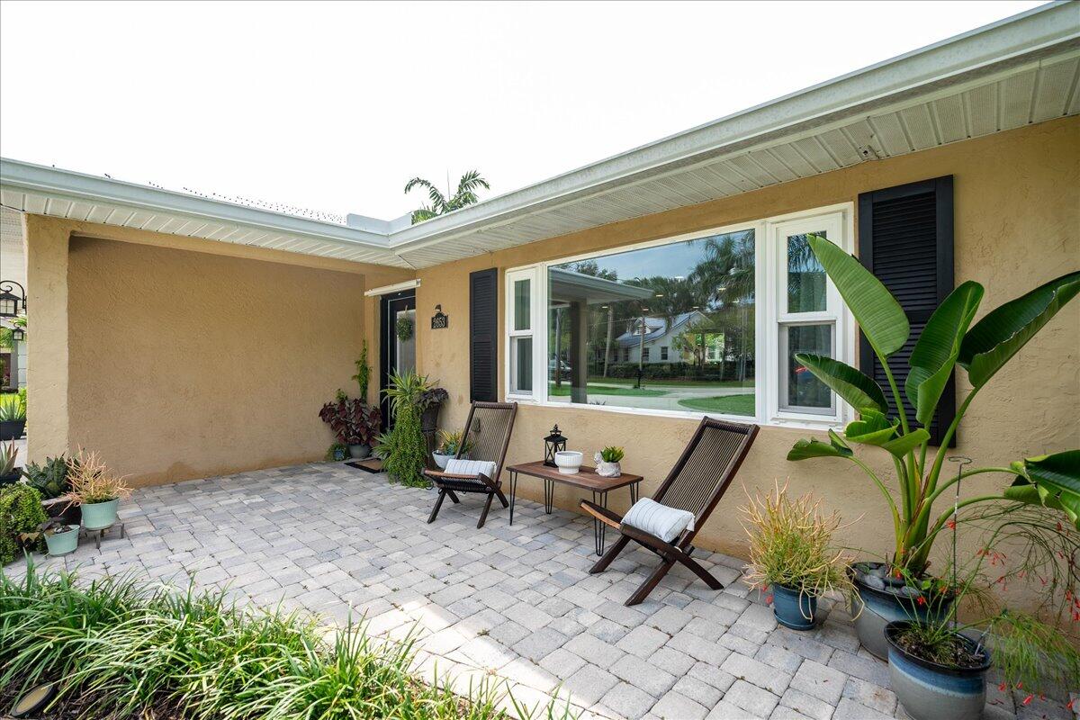 2653 Northwest S Shore Road Stuart, FL 34994 - Photo 11 of 81 Front porch