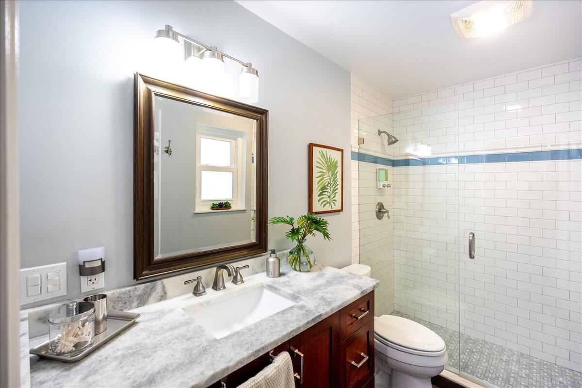 2653 Northwest S Shore Road Stuart, FL 34994 - Photo 34 of 81 Guest & Cabana Bath