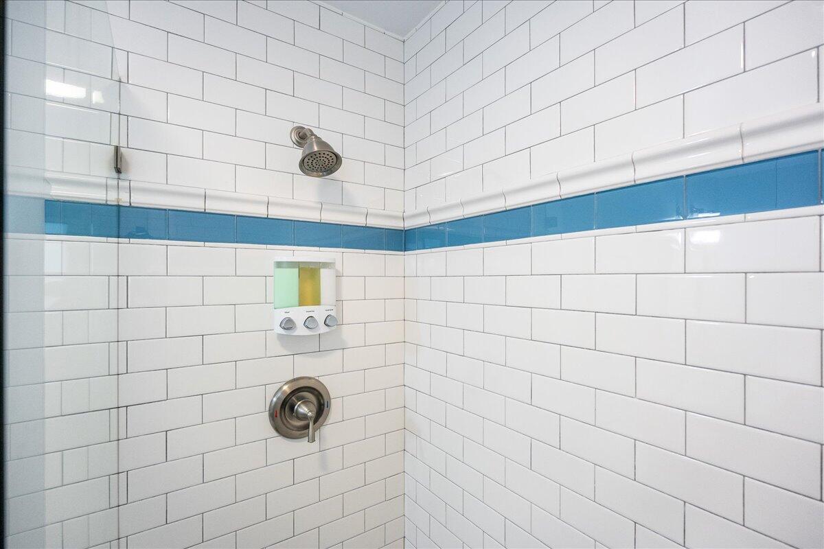 2653 Northwest S Shore Road Stuart, FL 34994 - Photo 35 of 81 Guest & Cabana Bath