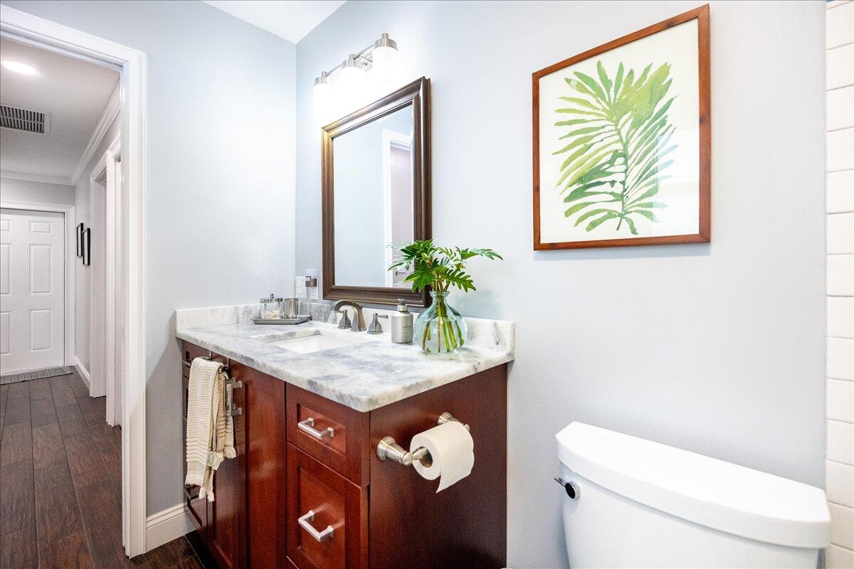 2653 Northwest S Shore Road Stuart, FL 34994 - Photo 36 of 81 Guest & Cabana Bath