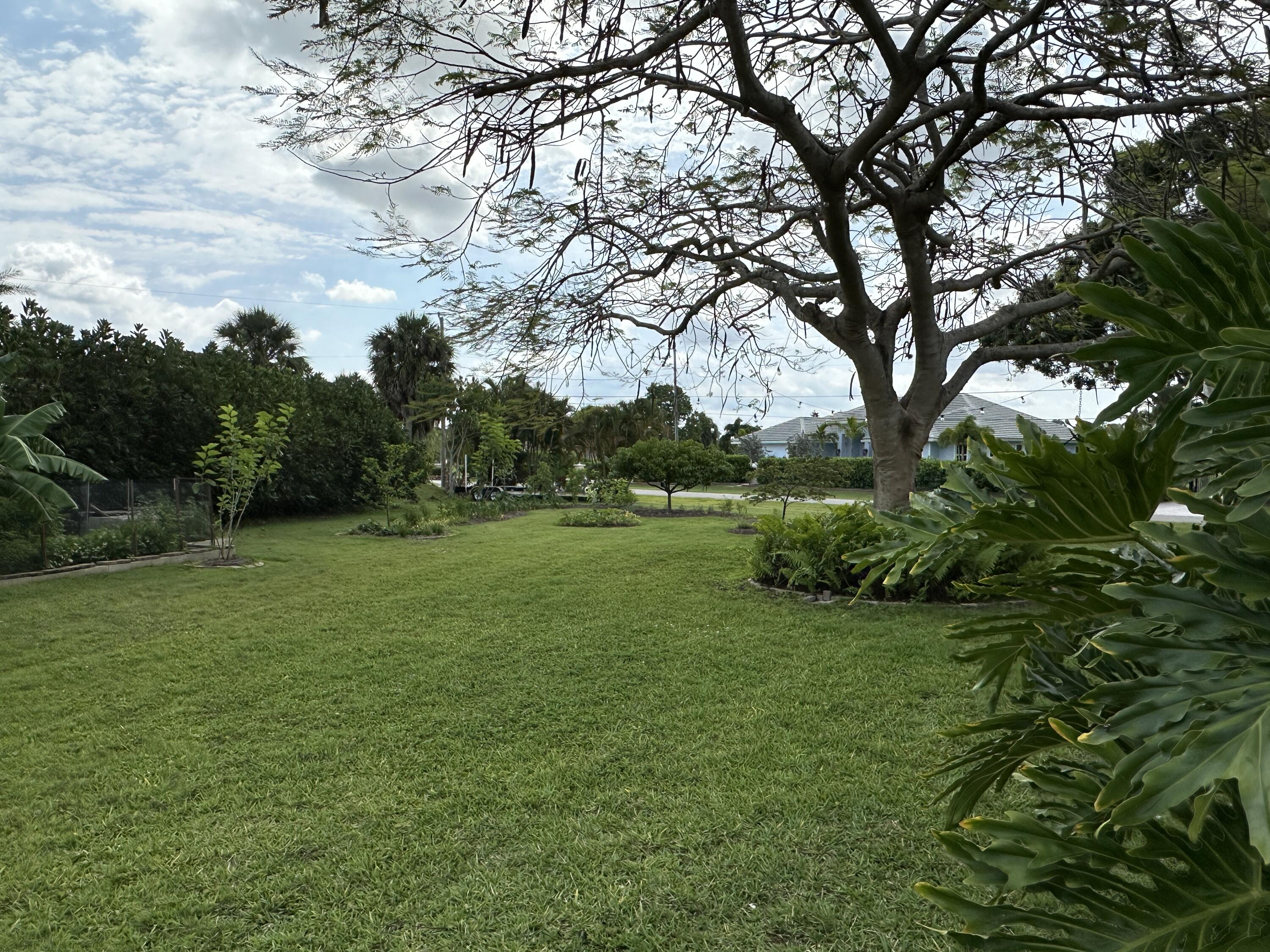 2653 Northwest S Shore Road Stuart, FL 34994 - Photo 57 of 81 Side yard