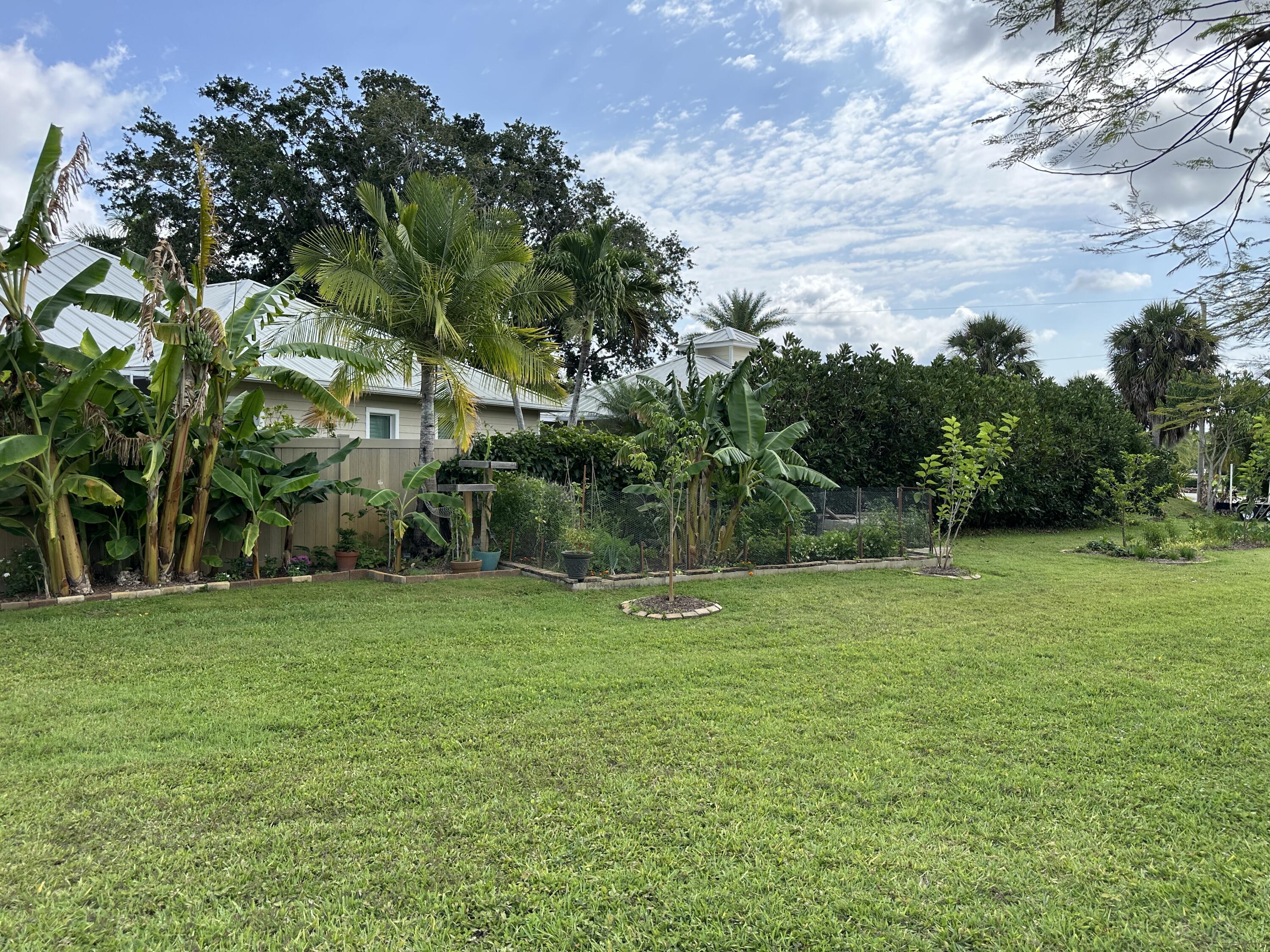 2653 Northwest S Shore Road Stuart, FL 34994 - Photo 58 of 81 Side yard