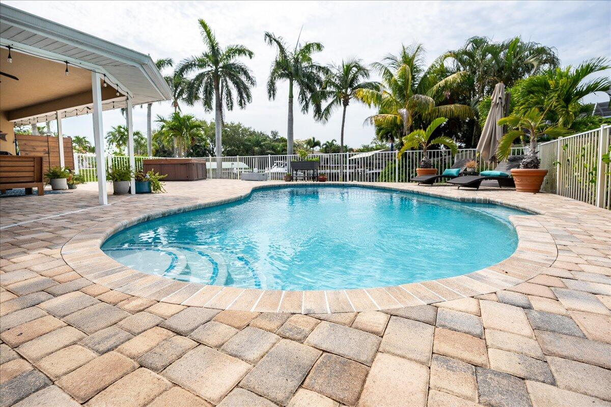 2653 Northwest S Shore Road Stuart, FL 34994 - Photo 5 of 81 Pool deck