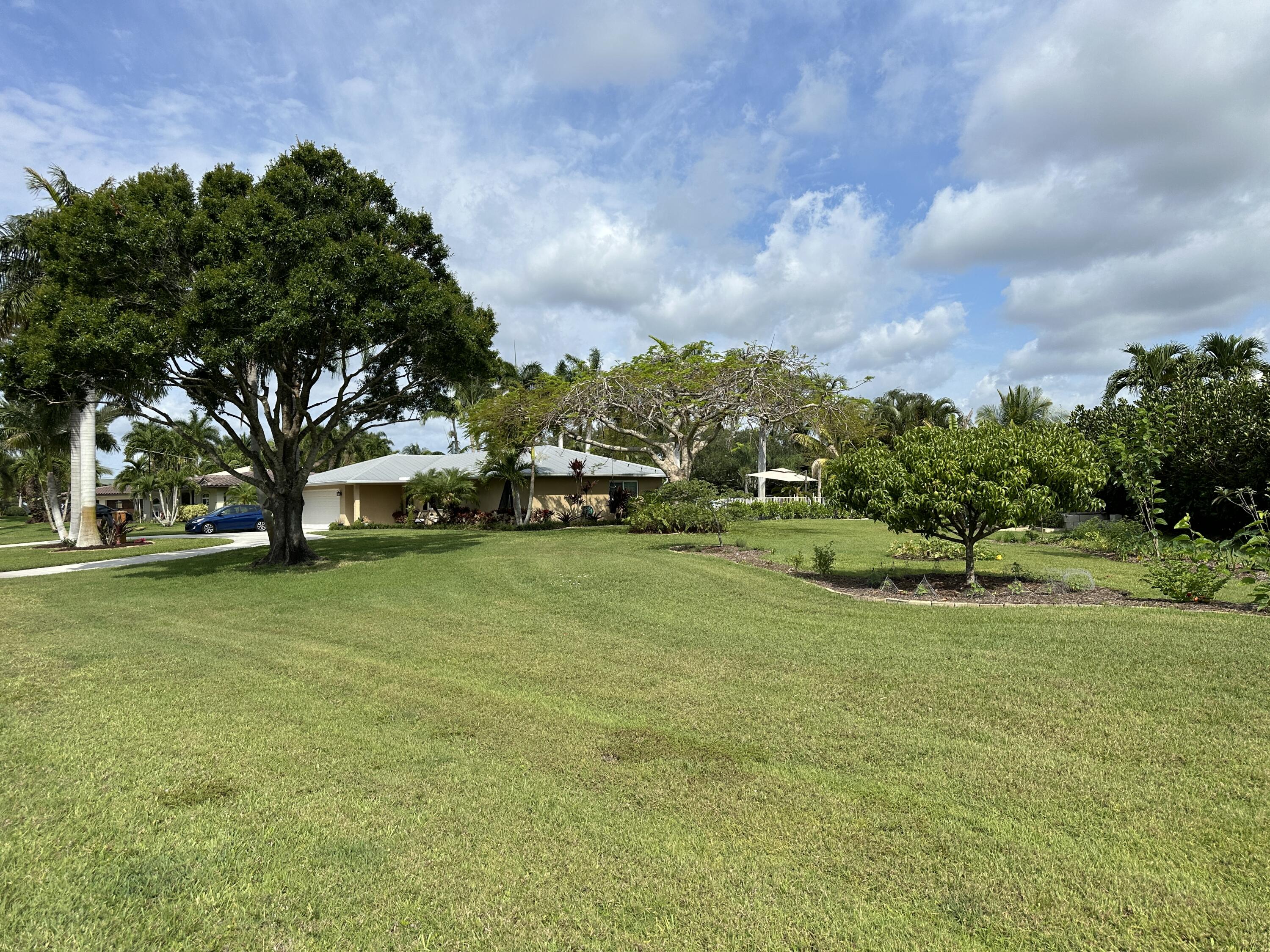 2653 Northwest S Shore Road Stuart, FL 34994 - Photo 62 of 81 Side yard