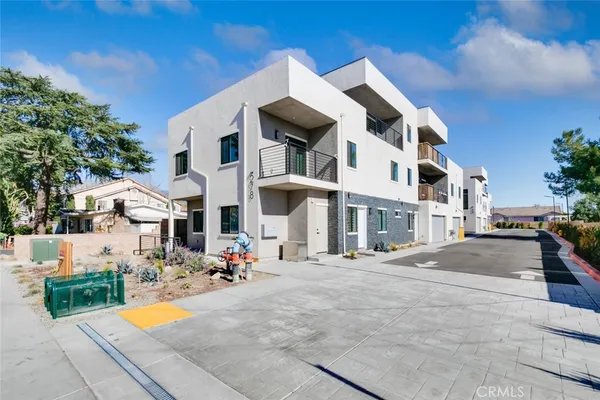 $3,600 | 278 North 11th Avenue, Upland, CA 91786