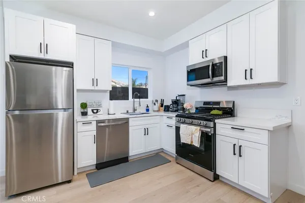 $3,600 | 278 North 11th Avenue, Upland, CA 91786