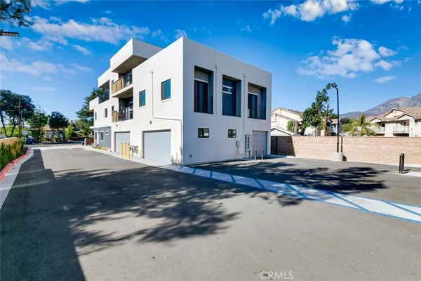 $3,600 | 278 North 11th Avenue, Upland, CA 91786