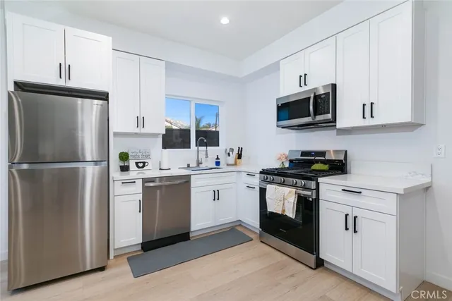 $3,600 | 278 North 11th Avenue, Upland, CA 91786