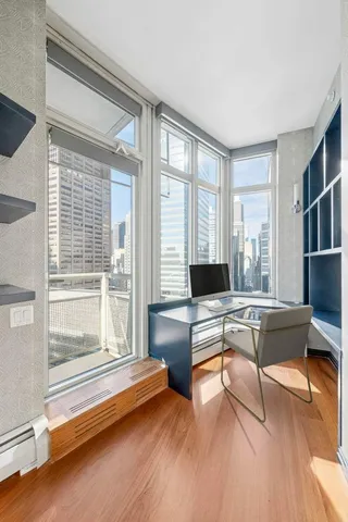 $1,845,000 | 205 East 59th Street, Unit 20B | Lenox Hill