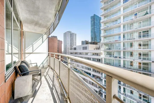 $1,845,000 | 205 East 59th Street, Unit 20B | Lenox Hill