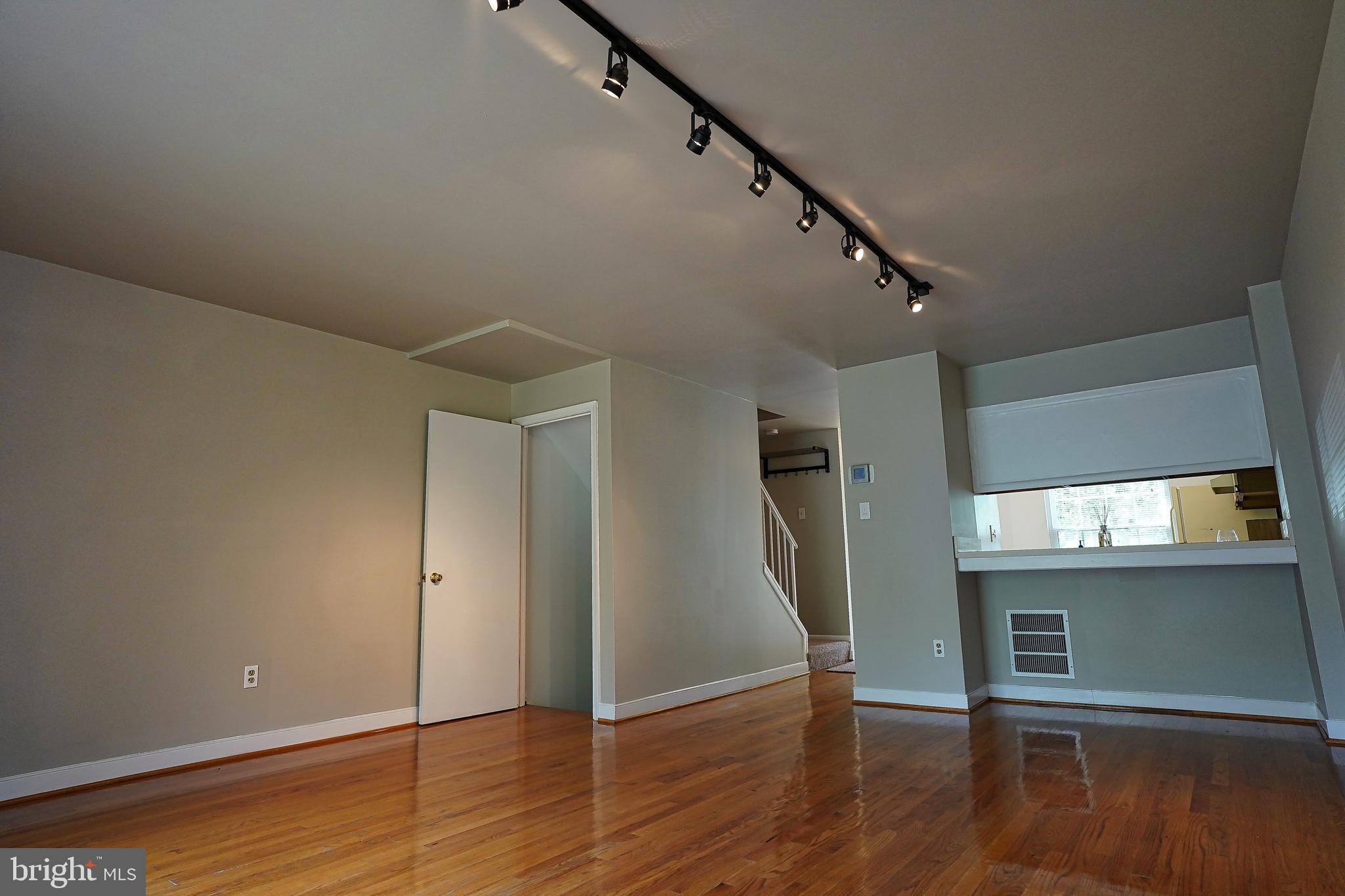 6948 Rockfield Road Baltimore, MD 21244 - Photo 7 of 47