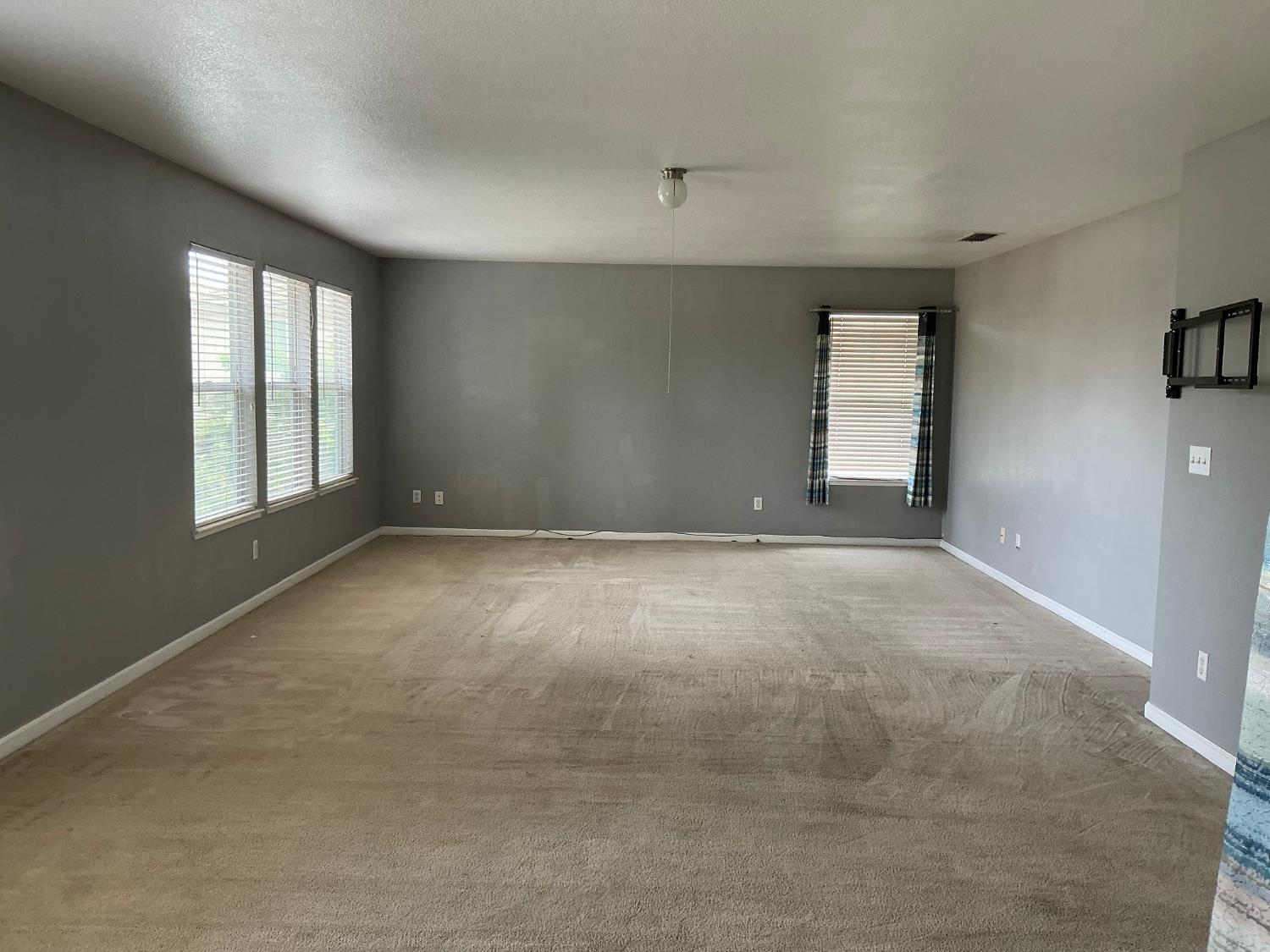 7784 Megan Ann Way Antelope, CA 95843 - Photo 9 of 20 a view of an empty room with a window