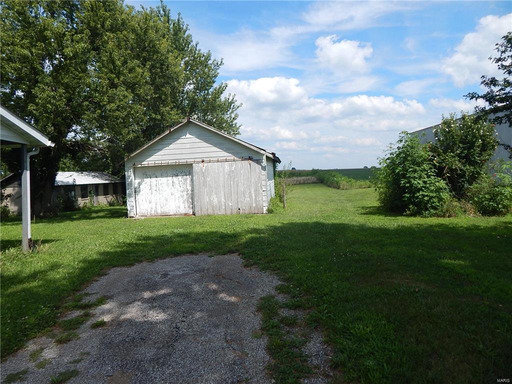 3792 Piasa Road Brighton, IL 62012 - Photo 5 of 6