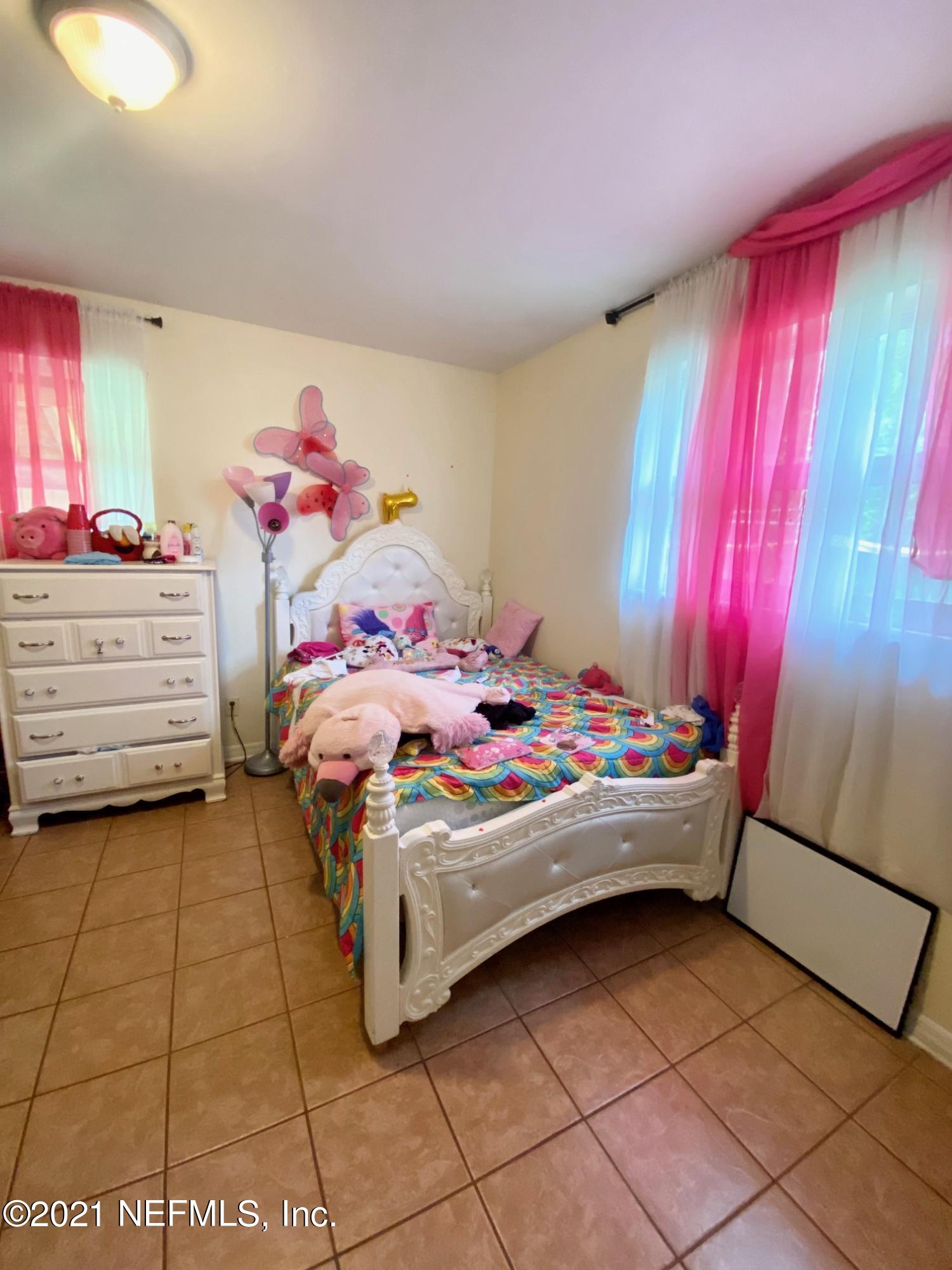 7325 Proxima Road Jacksonville, FL 32210 - Photo 14 of 16 11d1c807-7d01-40b1-82c6-222858f5a911