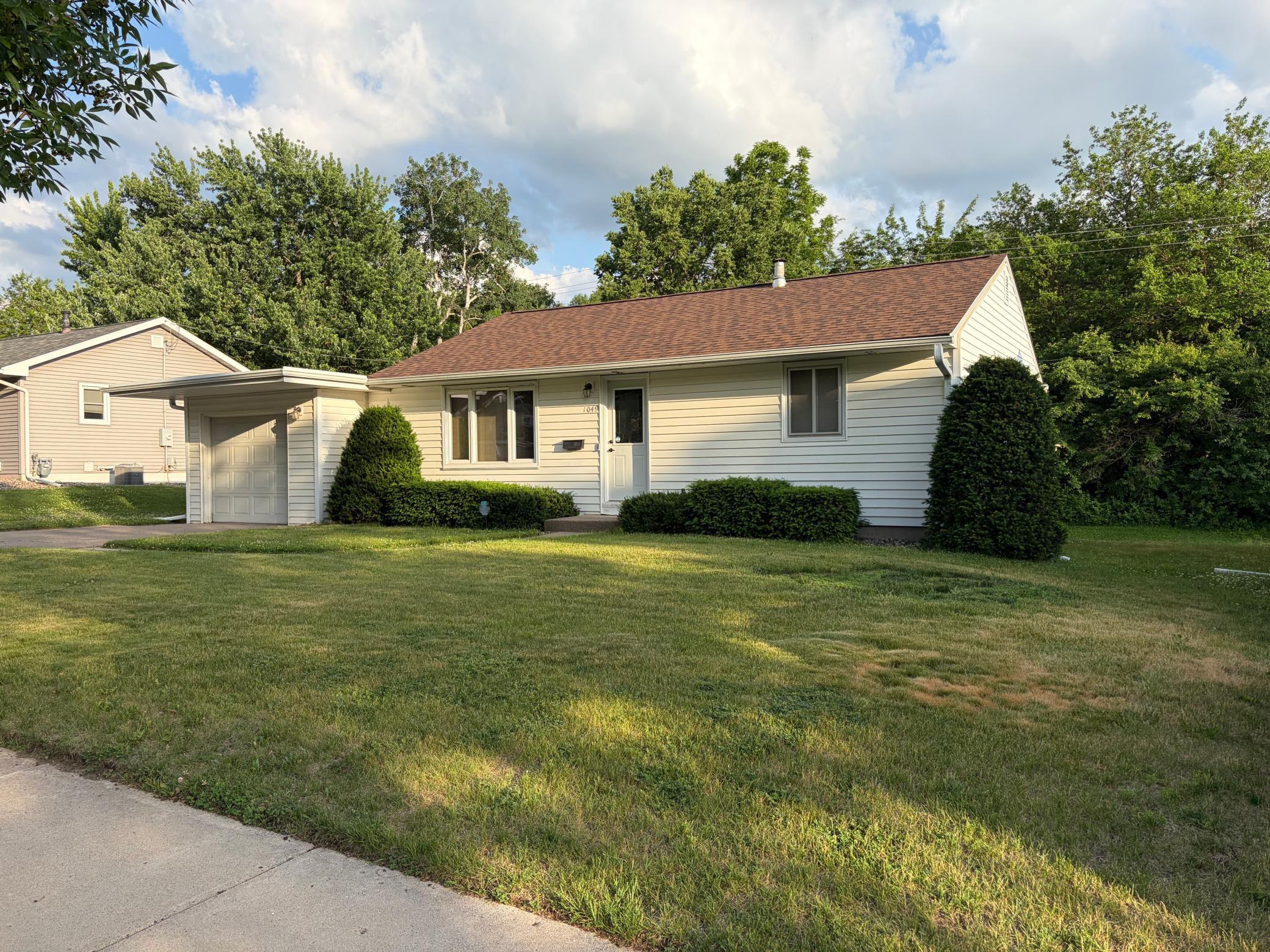 1049 Maple Street Red Wing, MN 55066 - Photo 3 of 3