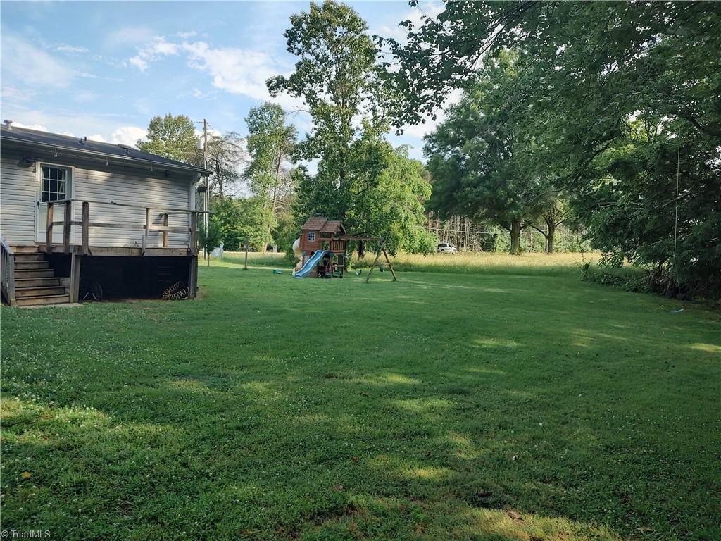 1090 Chestnut Grove Road King, NC 27021 - Photo 24 of 26