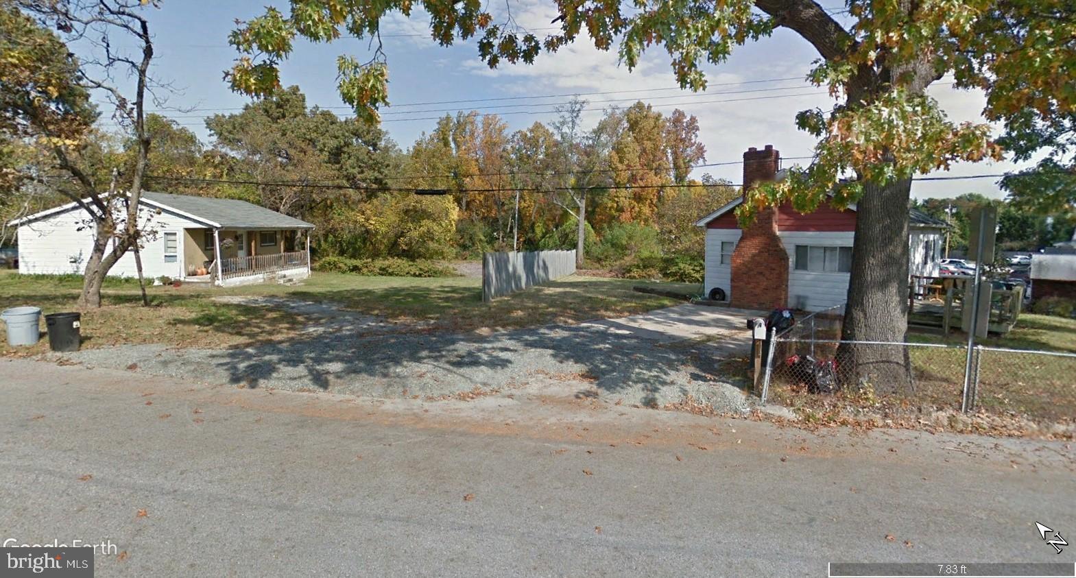 318-320 Caldwell Road Pasadena, MD 21122 - Photo 1 of 7 318 & 320 Caldwell Rd prior to current tenants