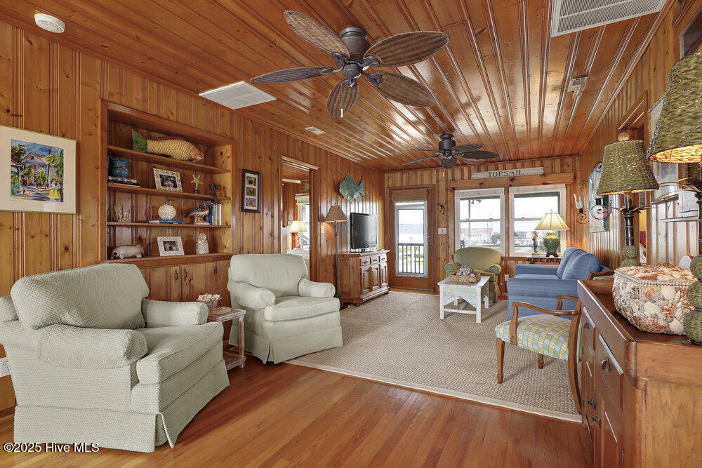 1040 Ocean Boulevard Topsail Beach, NC 28445 - Photo 15 of 42 012_6g8a5787_680
