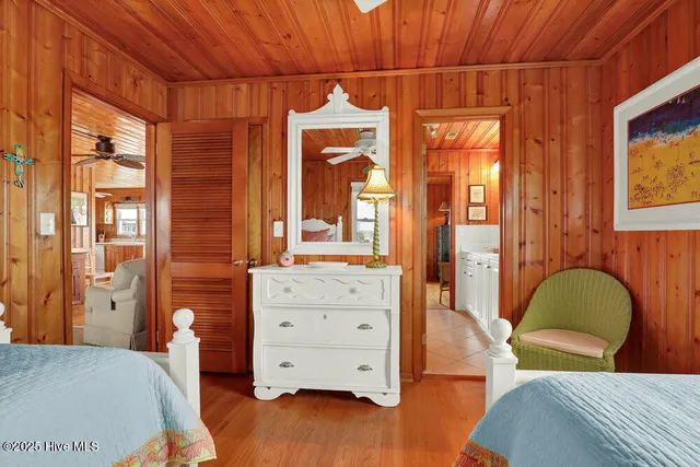 $1,200,000 | 1040 Ocean Boulevard, Topsail Beach, NC 28445