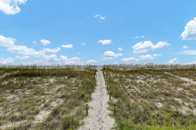 $1,200,000 | 1040 Ocean Boulevard, Topsail Beach, NC 28445