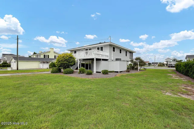 $1,200,000 | 1040 Ocean Boulevard, Topsail Beach, NC 28445