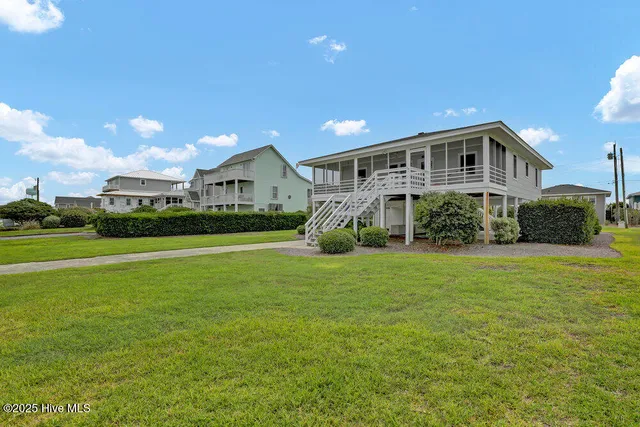$1,200,000 | 1040 Ocean Boulevard, Topsail Beach, NC 28445