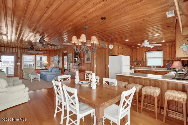 $1,200,000 | 1040 Ocean Boulevard, Topsail Beach, NC 28445