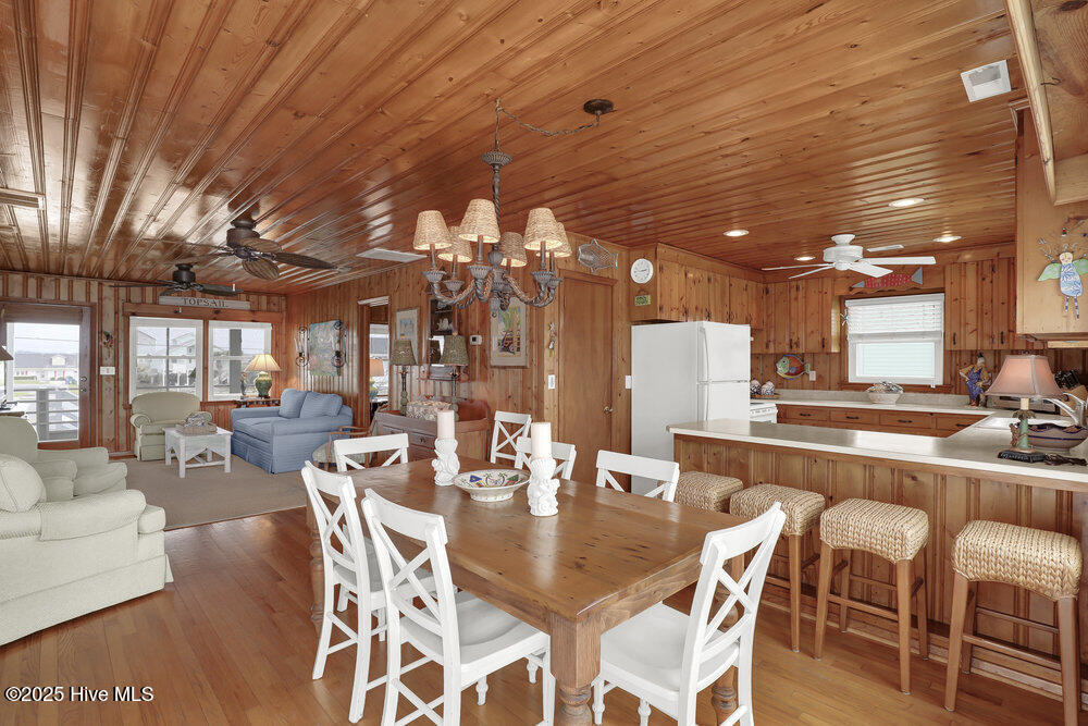 1040 Ocean Boulevard Topsail Beach, NC 28445 - Photo 9 of 42 006_6g8a5766_822