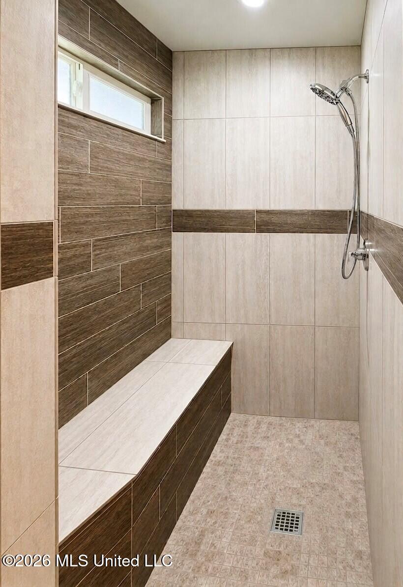 152 Bexley Road Lucedale, MS 39452 - Photo 17 of 25 Shower