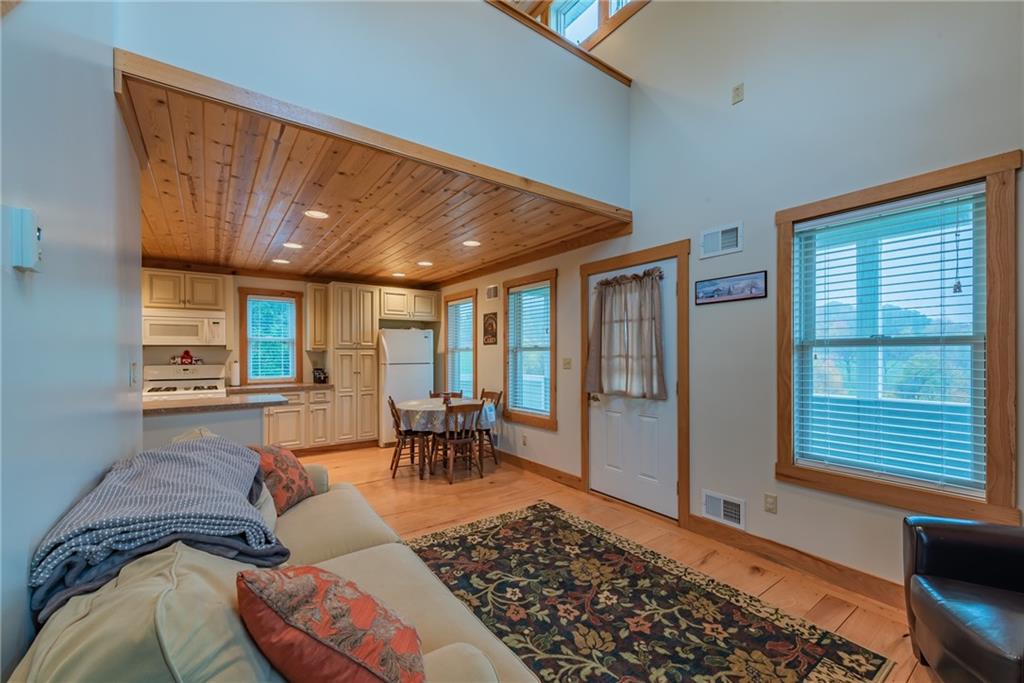 99 Cooke Road Avella, PA 15312 - Photo 7 of 25