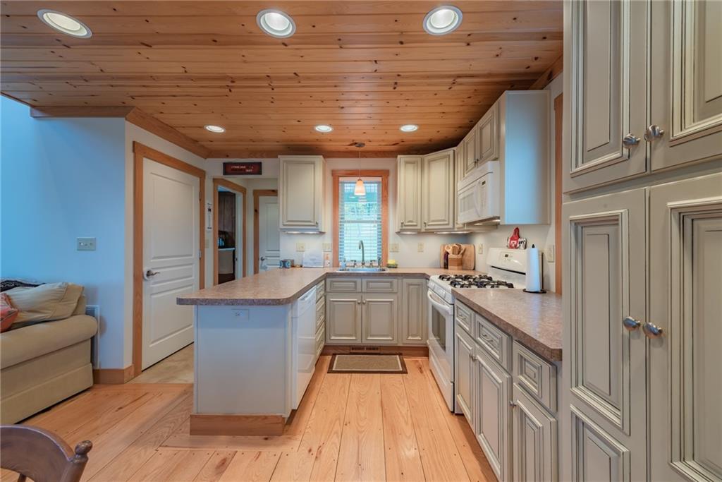 99 Cooke Road Avella, PA 15312 - Photo 8 of 25