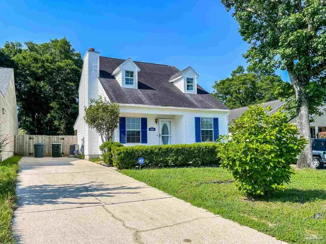 $1,525 | 7045 Weatherwood Drive, Pensacola, FL 32506
