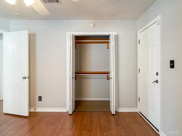 $1,525 | 7045 Weatherwood Drive, Pensacola, FL 32506