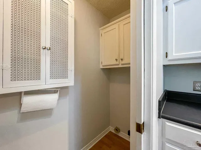 $1,525 | 7045 Weatherwood Drive, Pensacola, FL 32506