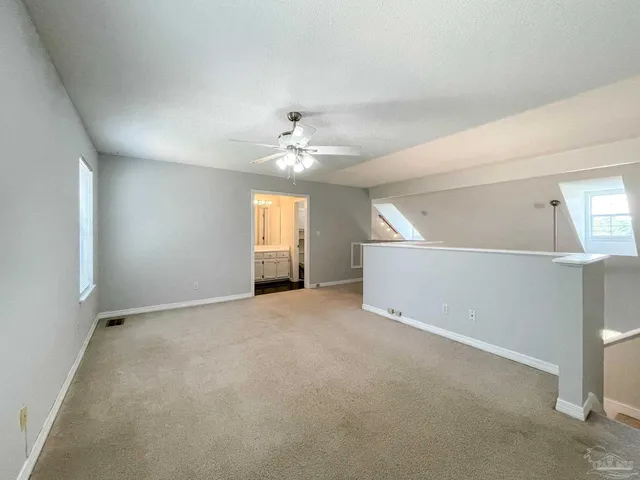 $1,525 | 7045 Weatherwood Drive, Pensacola, FL 32506