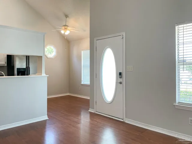 $1,525 | 7045 Weatherwood Drive, Pensacola, FL 32506