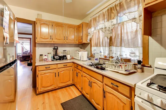 $649,000 | 3738 North Richmond Street, Chicago, IL 60618