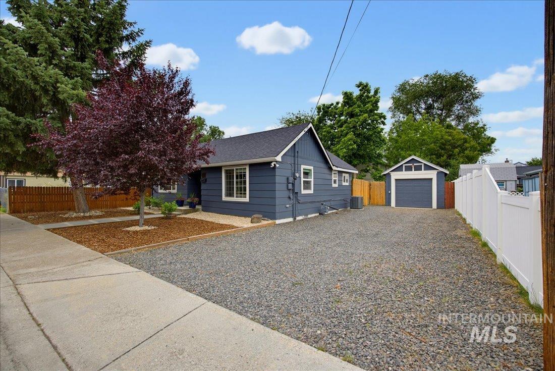 617 North 29th Street Boise, ID 83702 - Photo 2 of 26