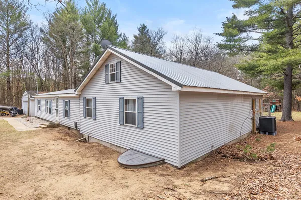 $325,000 | 8233 Beech Avenue, Howard City, MI 49329