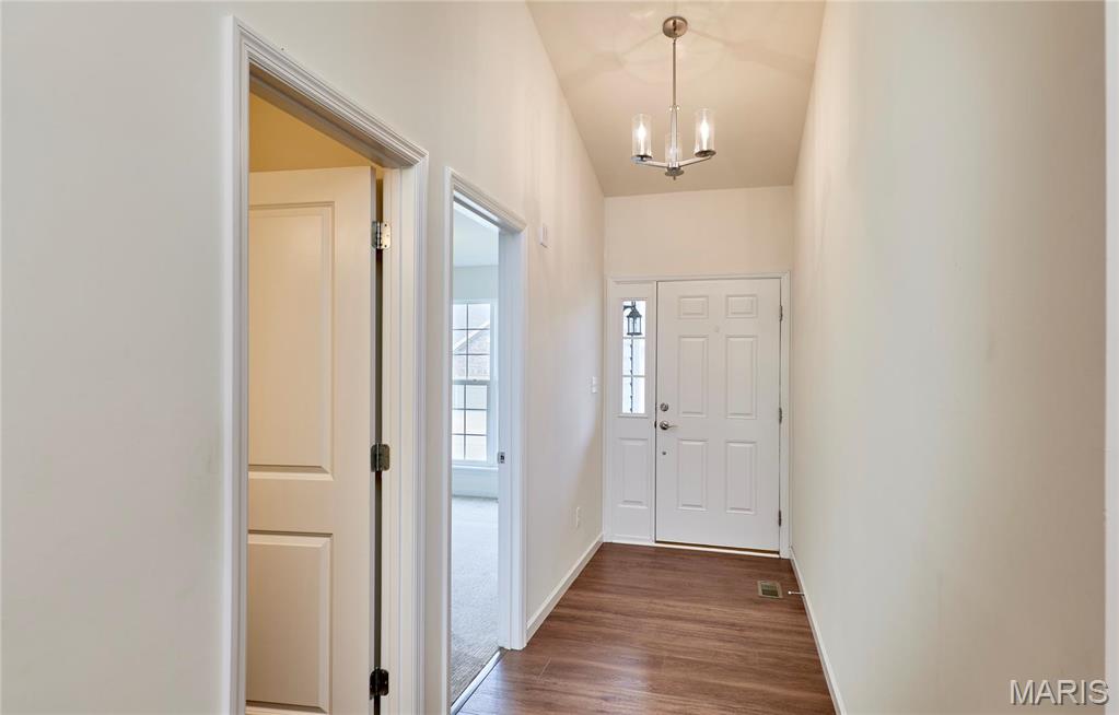 5336 Lakepath Way Eureka, MO 63025 - Photo 2 of 20