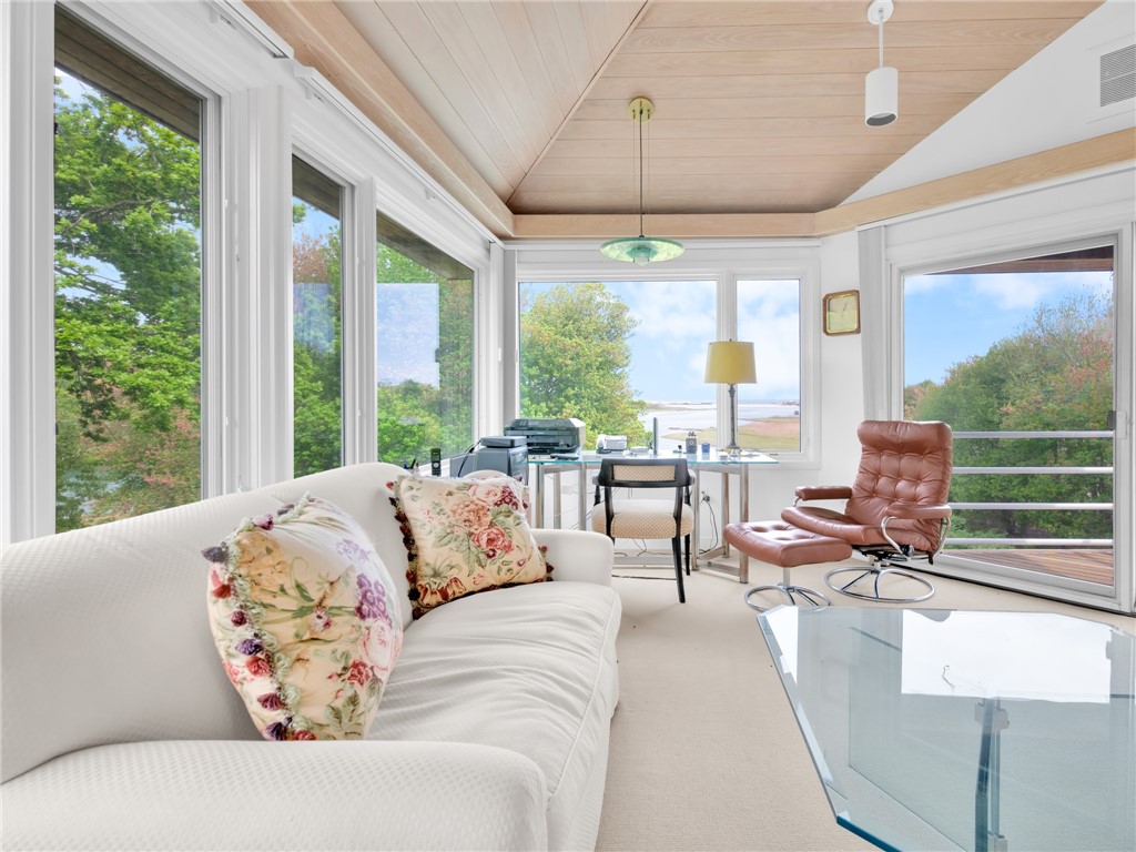 275 Boston Neck Road Narragansett, RI 02882 - Photo 35 of 46