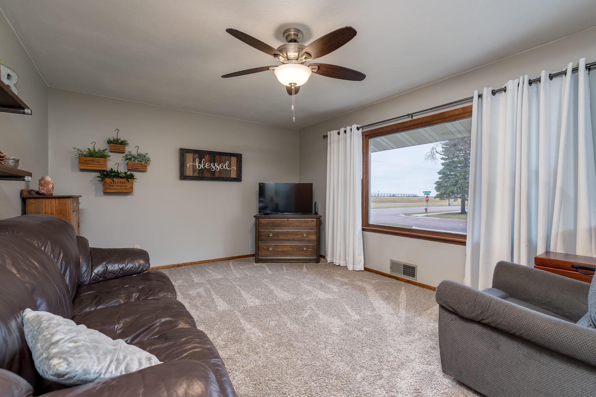 507 2nd Avenue Southeast Mapleton, MN 56065 - Photo 6 of 37