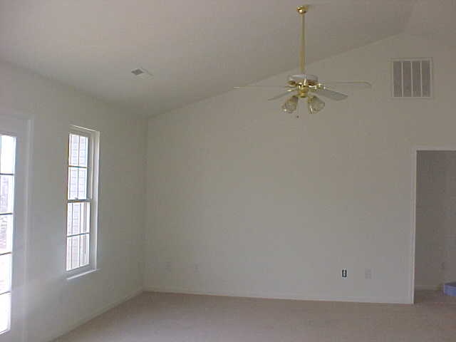 639 Fairmont Road Anderson, SC 29621 - Photo 3 of 6