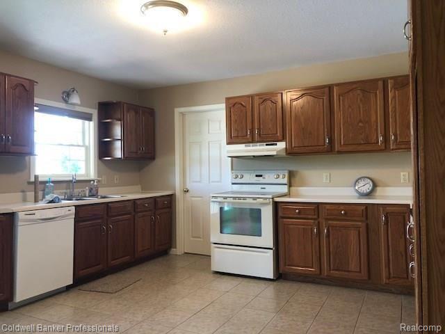 8088 North Center Road Mount Morris, MI 48458 - Photo 29 of 42 IMG_0291.jpg