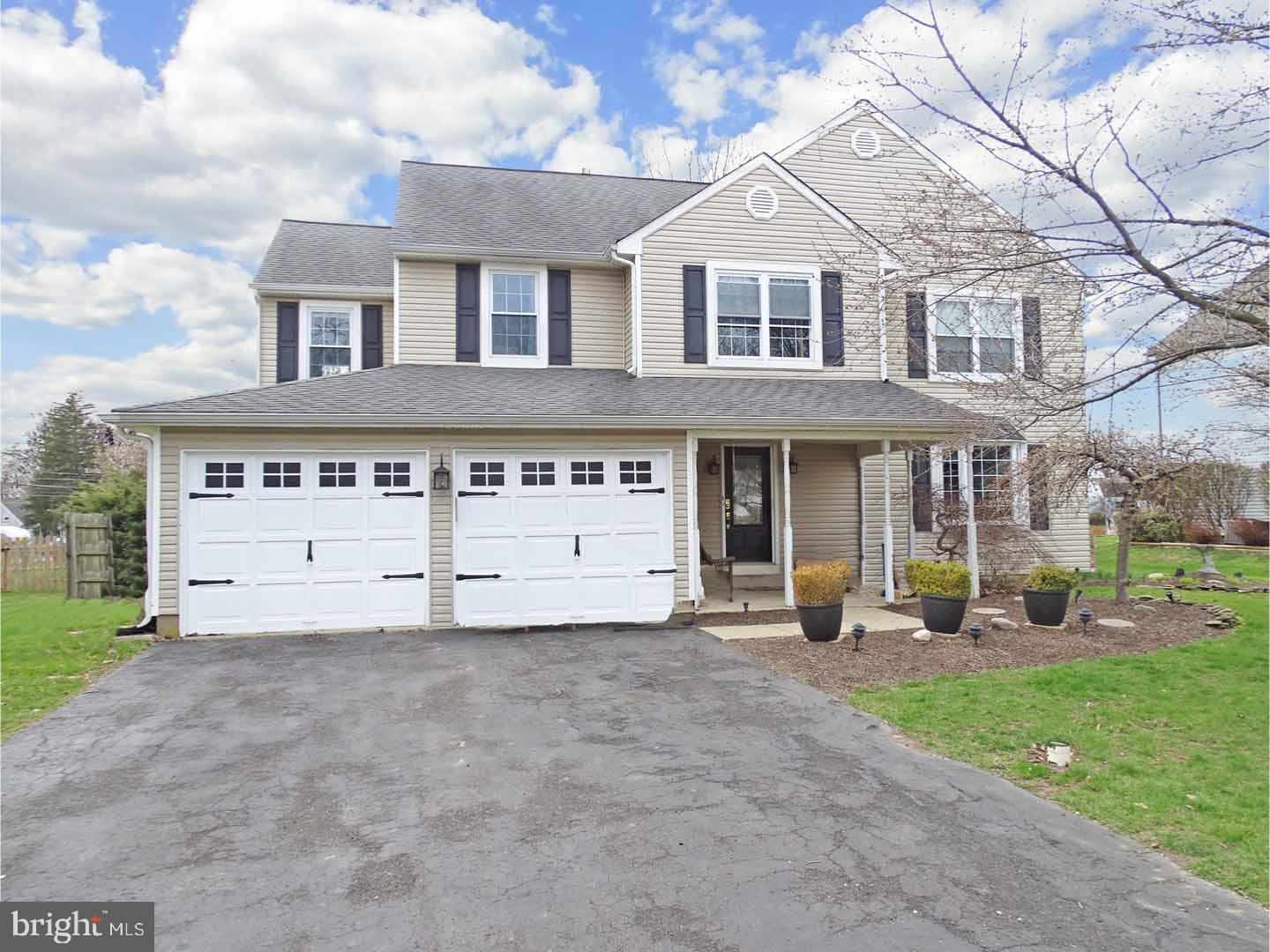 742 Jarrett Road Horsham, PA 19044 - Photo 1 of 25 Exterior Front