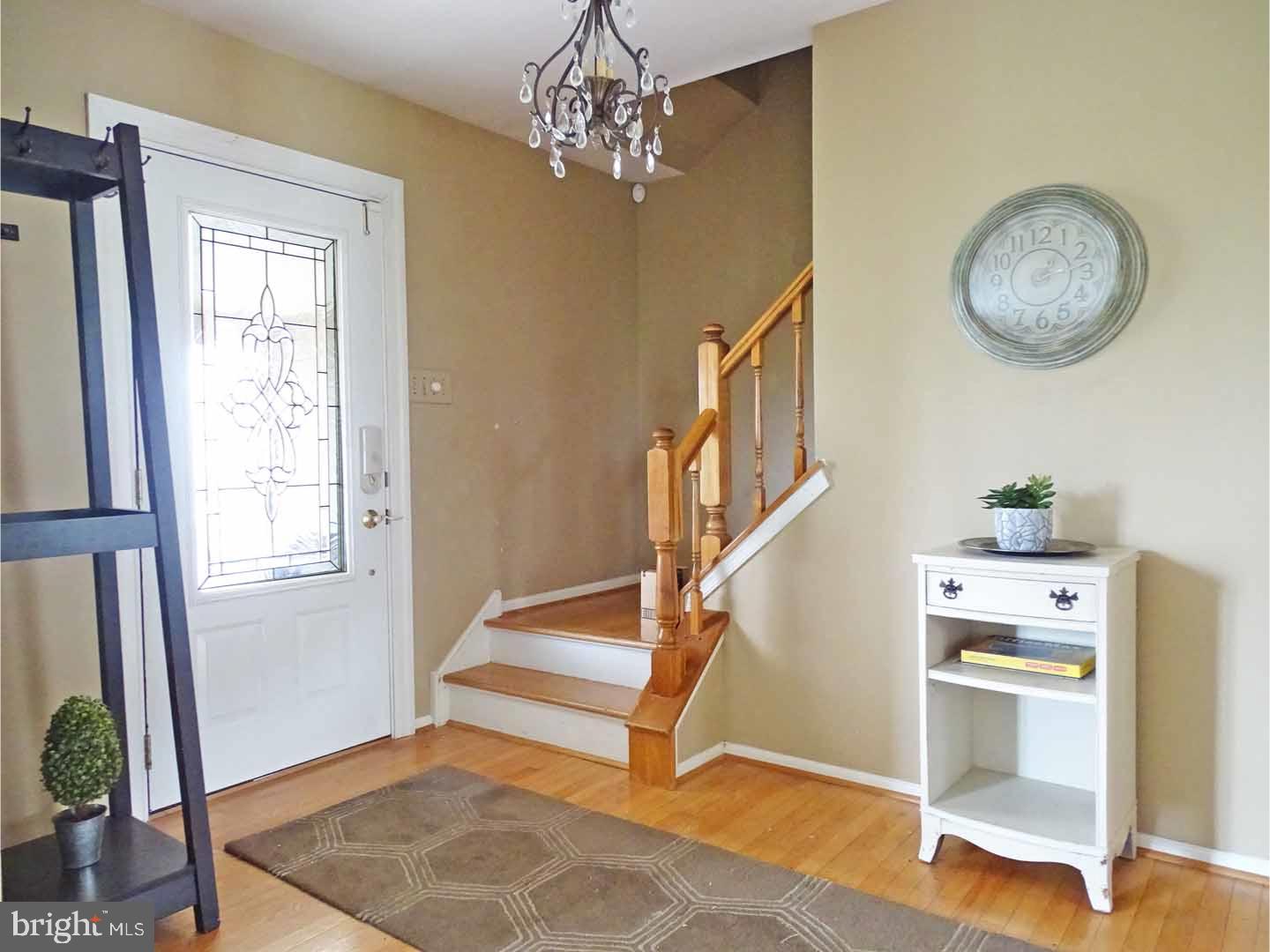 742 Jarrett Road Horsham, PA 19044 - Photo 2 of 25 Foyer