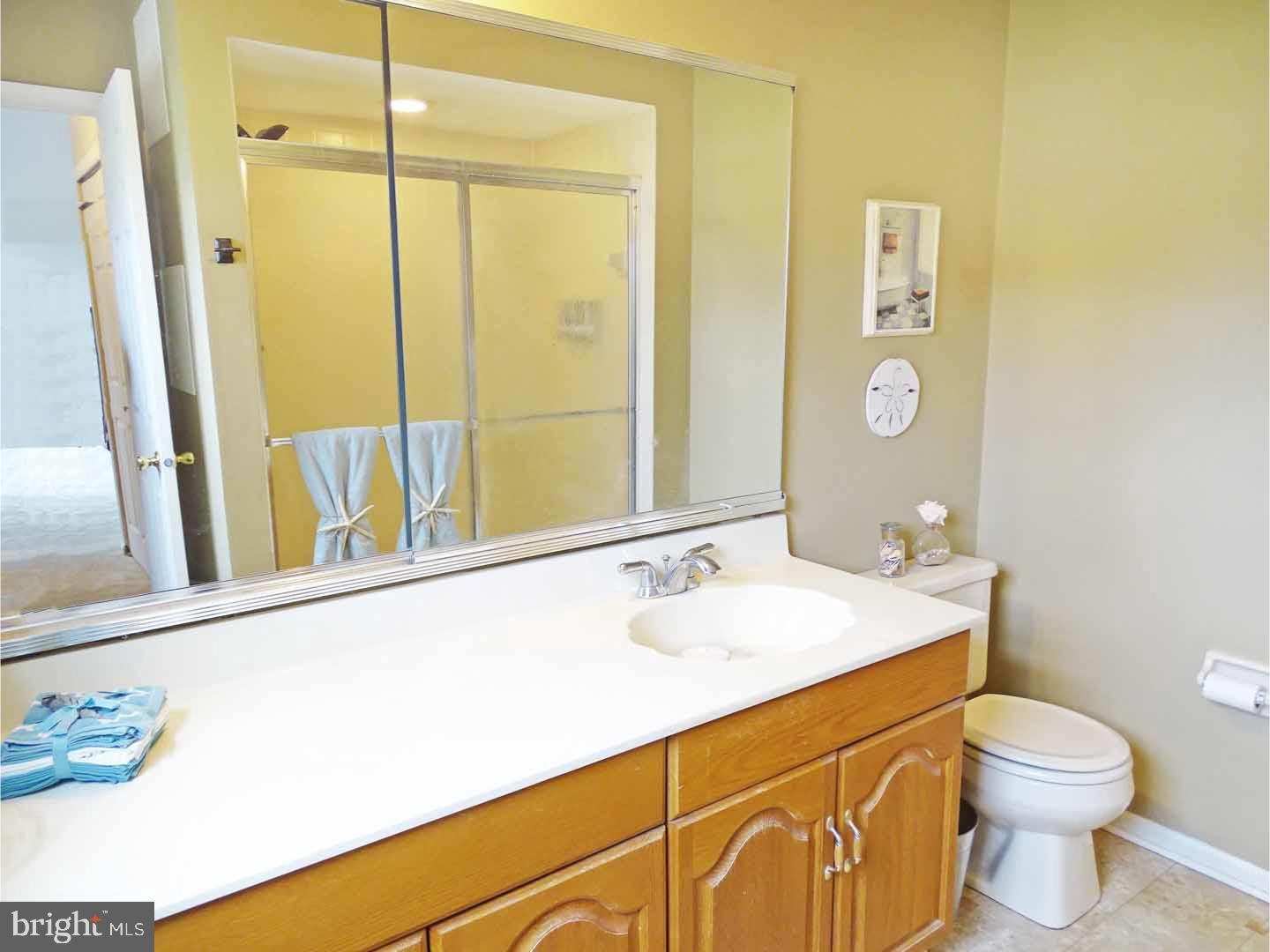 742 Jarrett Road Horsham, PA 19044 - Photo 13 of 25 Bedroom - Main
